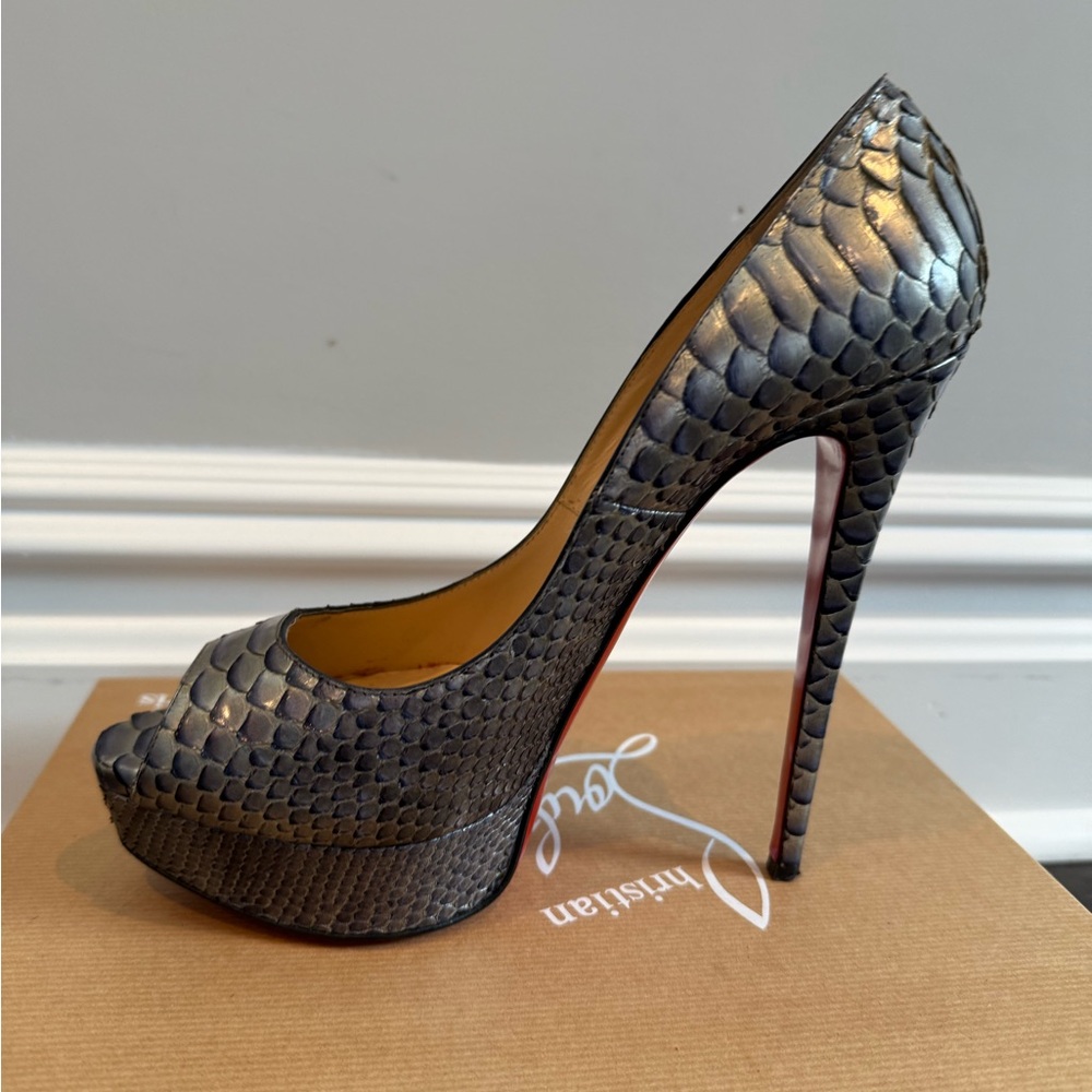 Christian Louboutin Silver Metallic Snakeskin Peep-Toe Pumps - Picture 6 of 9